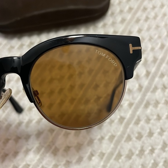 Tom Ford Henri-02 Sunglasses with Case - Picture 2 of 13